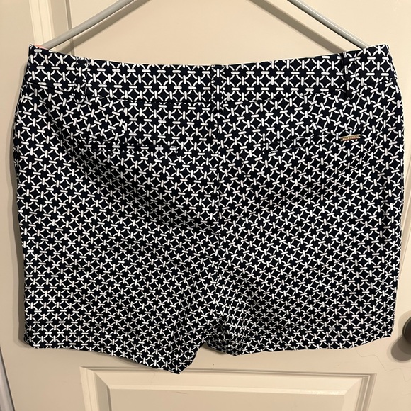 Anne Klein Star Patterned Women's Shorts - Navy and White - Picture 2 of 6